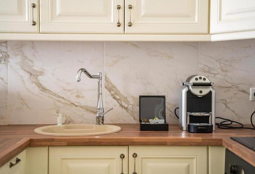 Люкс Superior, Queen S Court Hotel & Residence