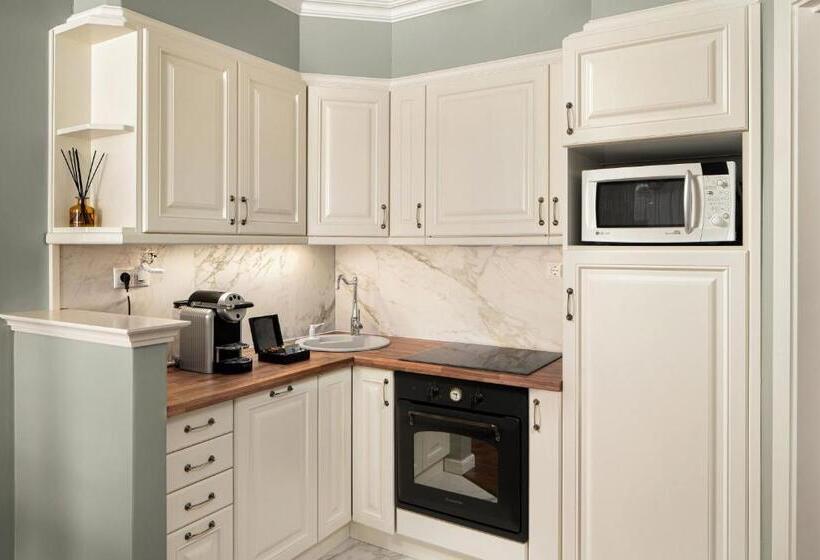 Люкс Superior, Queen S Court Hotel & Residence