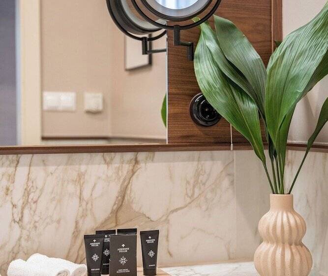 Стандартный Номер Кровать Кинг, Queen S Court Hotel & Residence