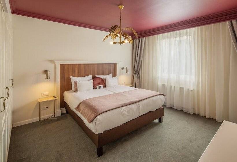 Люкс Семейный 2 Спальни, Queen S Court Hotel & Residence