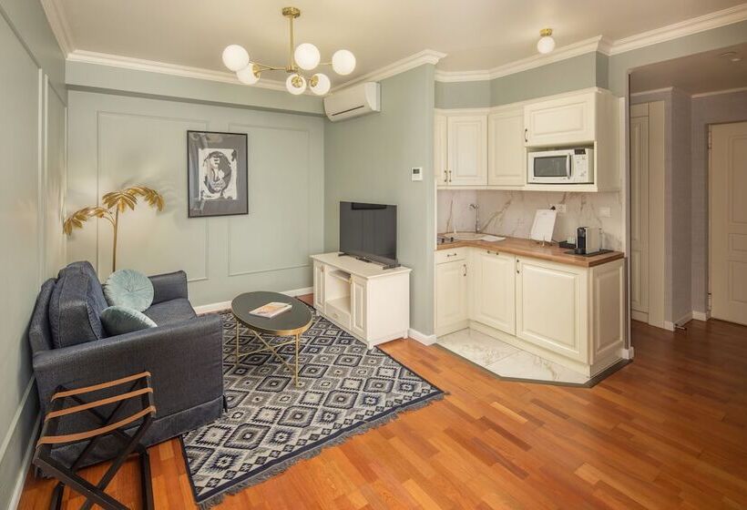 Люкс Superior, Queen S Court Hotel & Residence