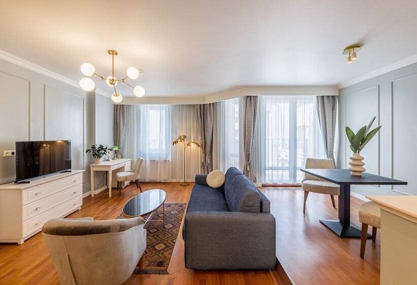 带大床的复式套间, Queen S Court Hotel & Residence