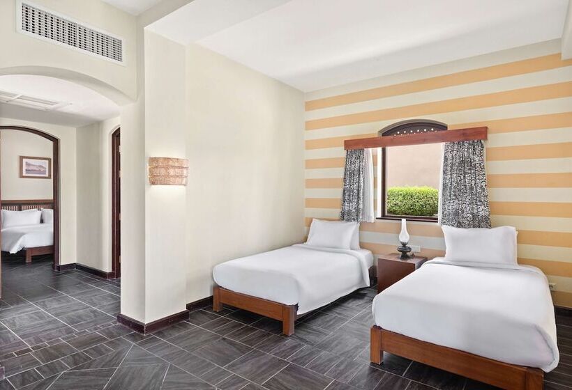 חדר משפחתי, Radisson Blu Resort El Quseir