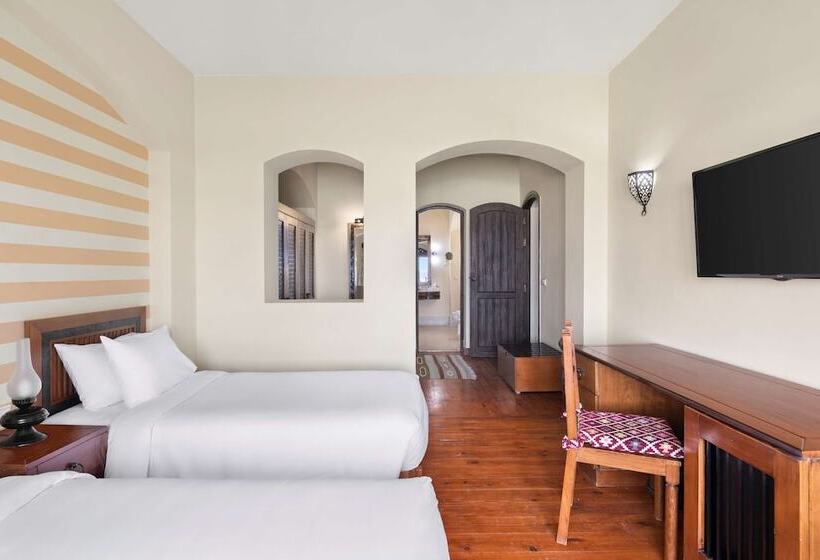 חדר משפחתי, Radisson Blu Resort El Quseir