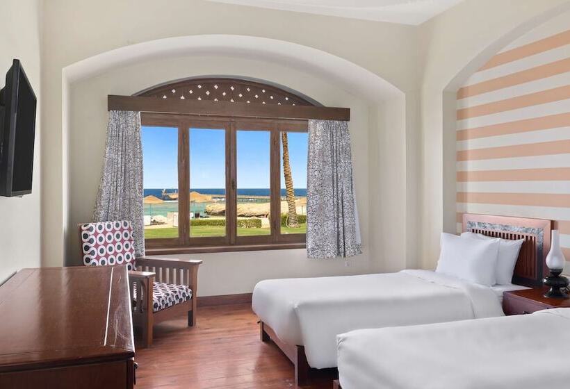 اتاق خانوادگی, Radisson Blu Resort El Quseir