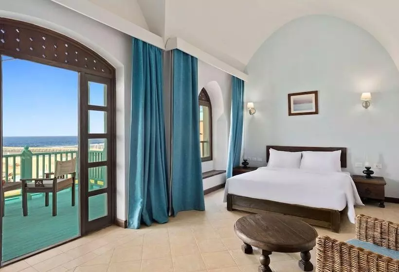 اتاق پرمیوم با چشم‌انداز دریا, Radisson Blu Resort El Quseir