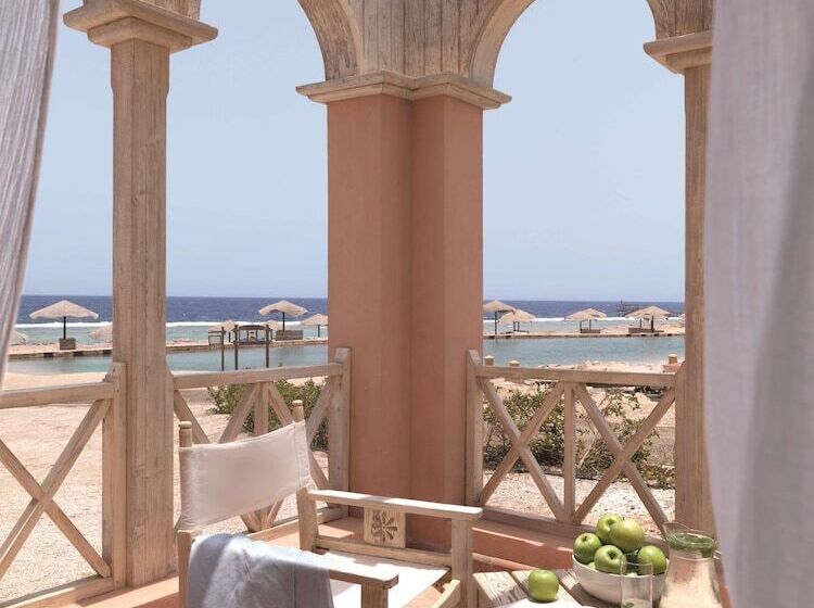 חדר פרמיום נוף לים, Radisson Blu Resort El Quseir