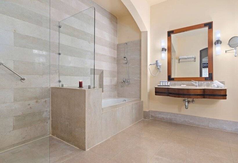 سوئیت پرزیدنت, Radisson Blu Resort El Quseir