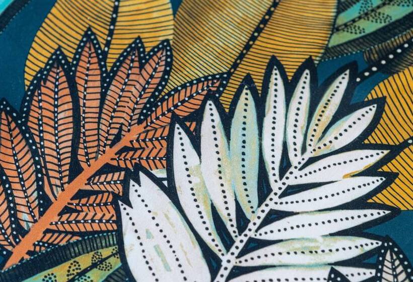 سوئیت اجرایی با چشمانداز دریا, The Ravenala Attitude