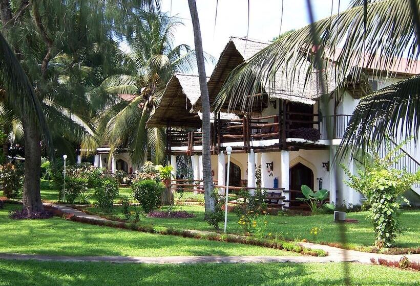اتاق سوپریور با چشم‌انداز باغ, Zanzibar Beach Resort