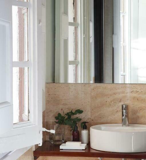 Студия Стандарт, Ainb Gothic Jaume I Apartments