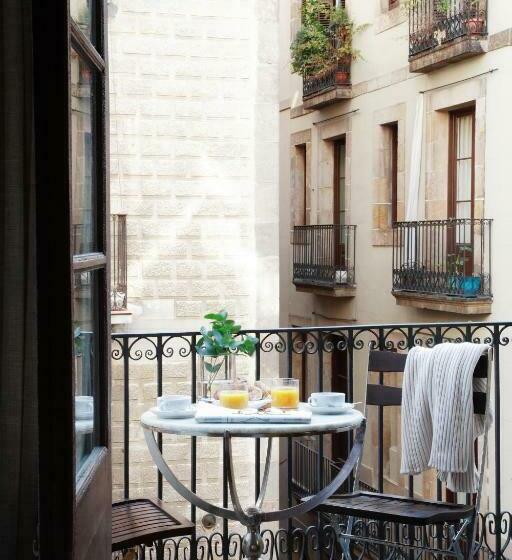 Студия Стандарт, Ainb Gothic Jaume I Apartments