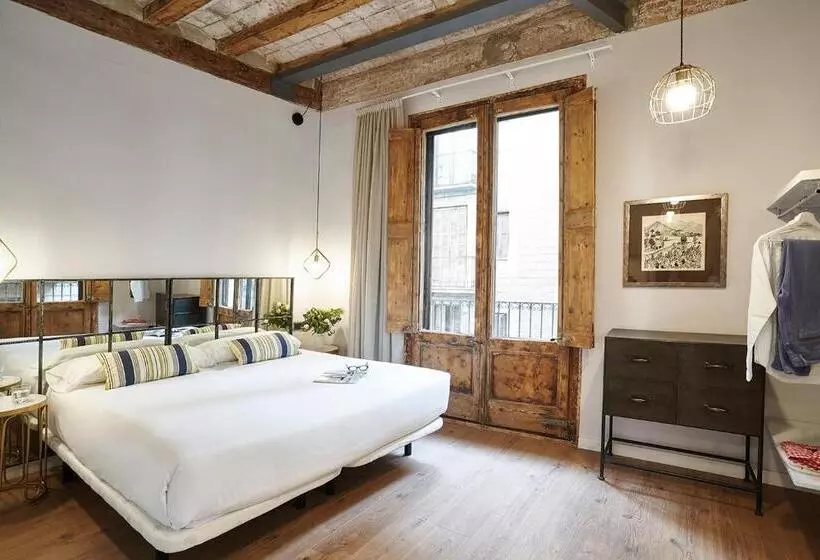 Standard-studio, Ainb Gothic Jaume I Apartments