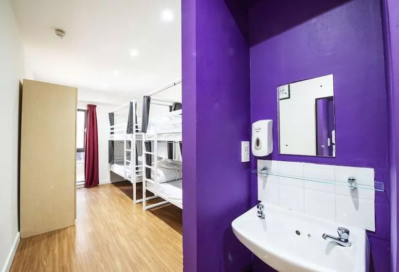 اتاق استاندارد چهار تخته, a&o Edinburgh City