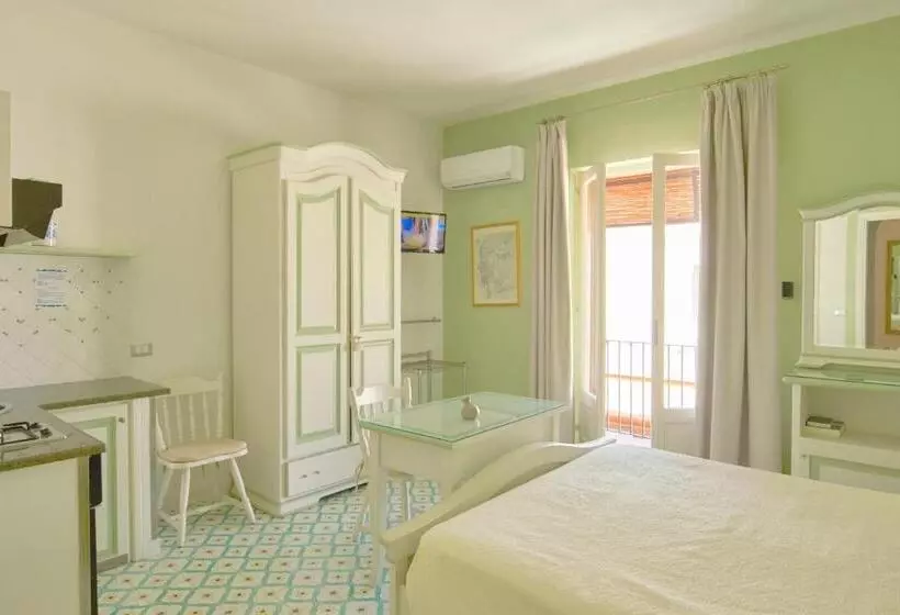 استودیوی استاندارد, Residence Mendolita