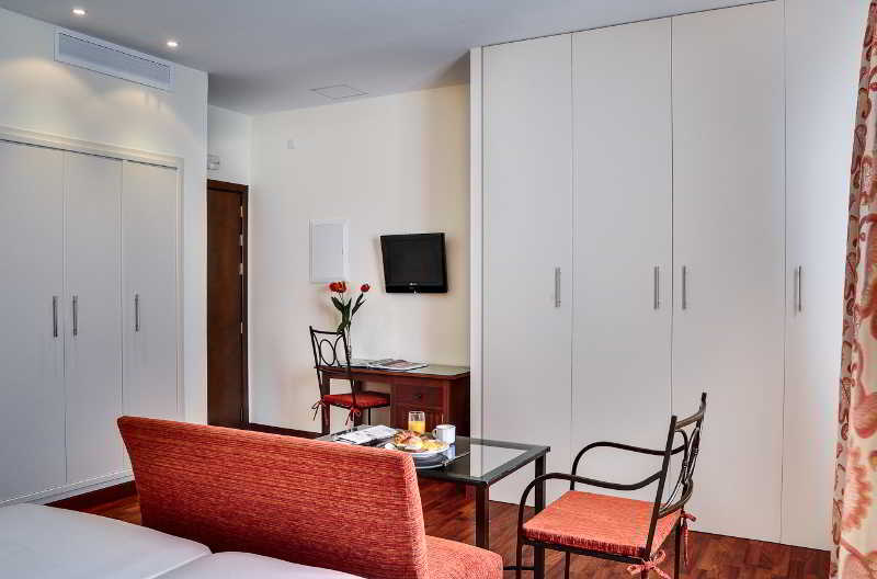 استودیوی استاندارد, Murillo Reinoso