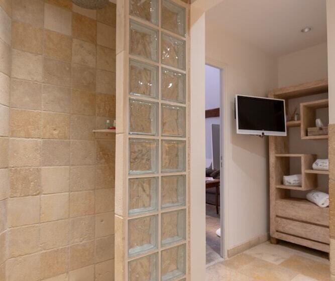 جناح دوبلكس, Abbaye De Maizieres