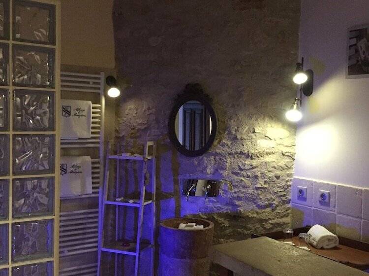 جناح, Abbaye De Maizieres