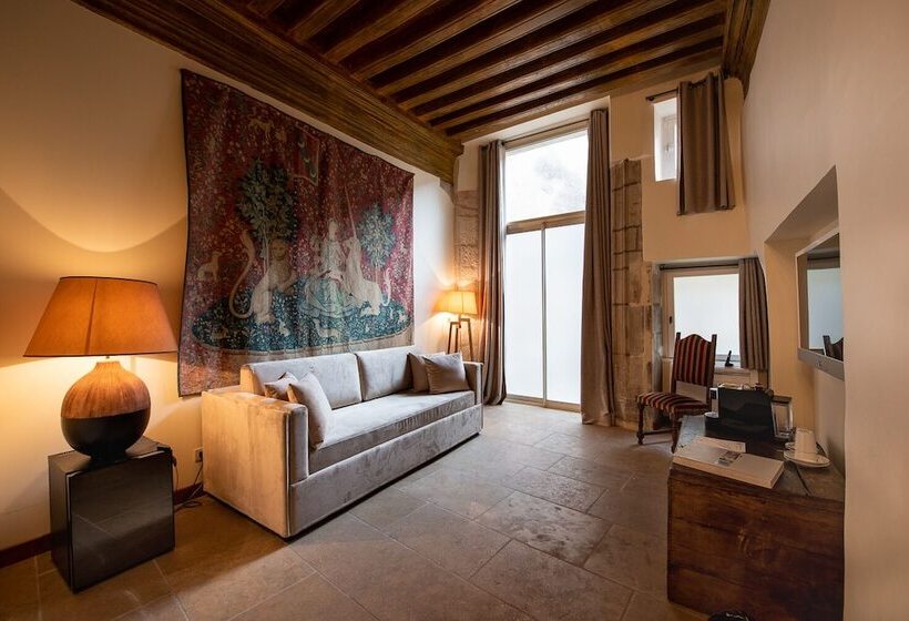 جناح, Abbaye De Maizieres