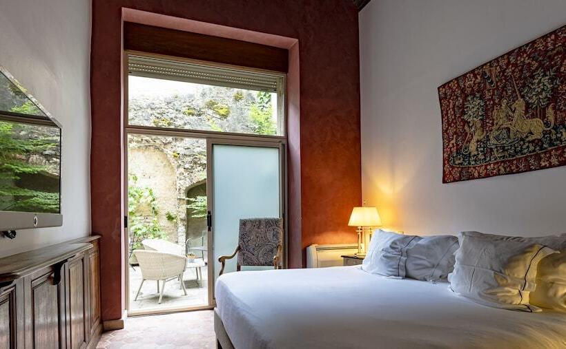 جناح, Abbaye De Maizieres