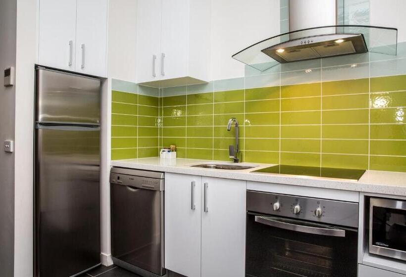 إستوديو قياسى, Adara Hotel Richmond