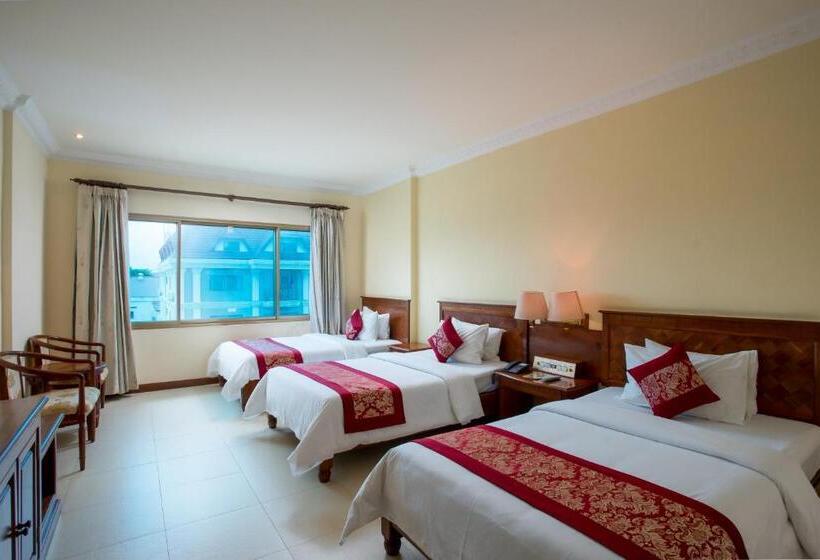 غرفة سوبيريور ثلاثية, Angkor Holiday