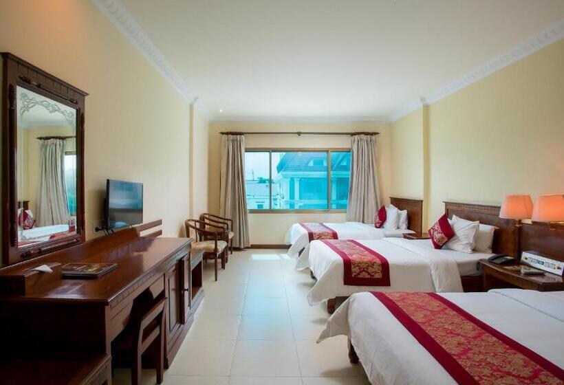 غرفة سوبيريور ثلاثية, Angkor Holiday