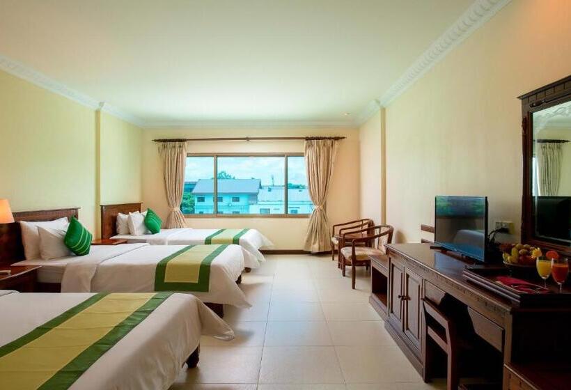 غرفة سوبيريور ثلاثية, Angkor Holiday