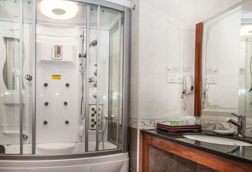 جناح إدارى, Angkor Holiday