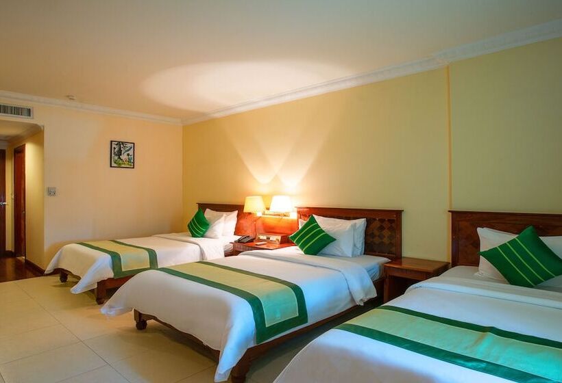غرفة سوبيريور ثلاثية, Angkor Holiday