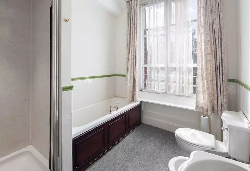 تختخواب در اتاق مشترک, Astor York Hostel