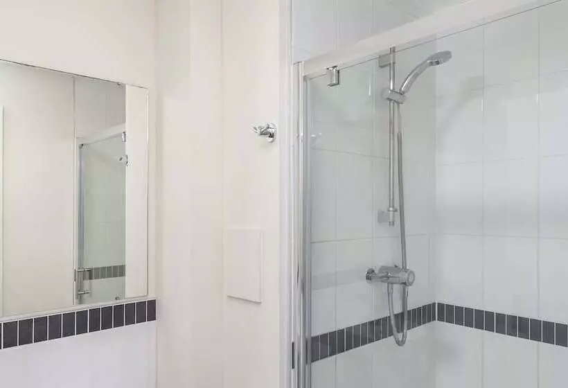 تختخواب در اتاق مشترک, Astor York Hostel