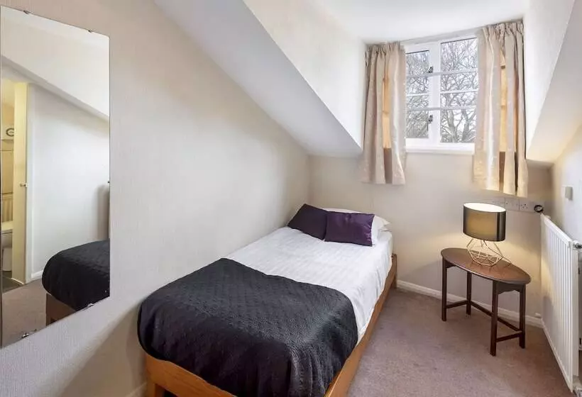 اتاق استاندارد یک نفره, Astor York Hostel