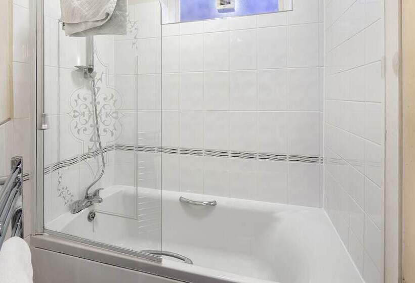 تختخواب در اتاق مشترک, Astor York Hostel