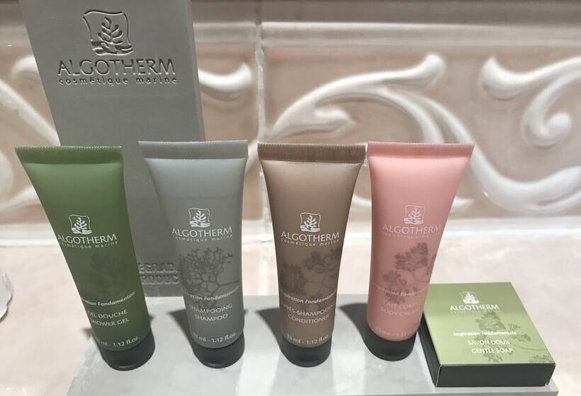 Номер Стандарт, Best Western Walworth Castle