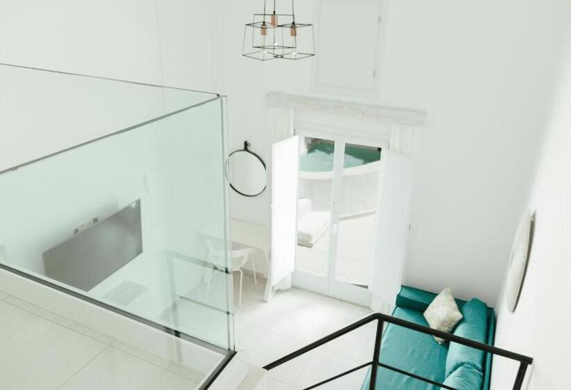 시니어 스위트, Cavo Bianco Boutique Hotel & Spa