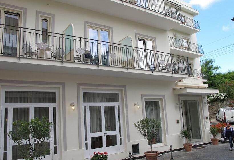 4인용 스탠다드 룸, Club