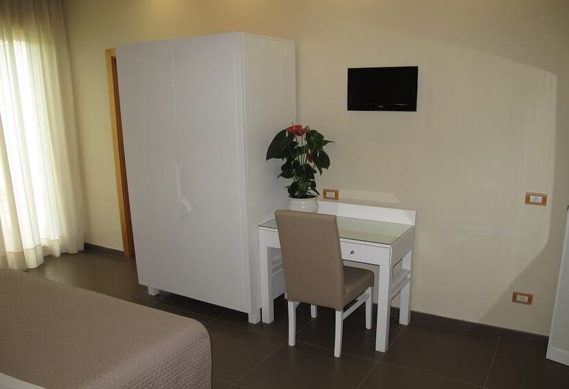 4인용 스탠다드 룸, Club