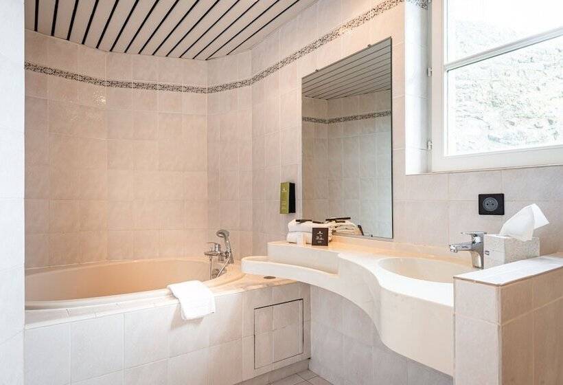 スーペリアールーム, De La Cite