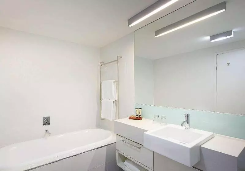 آپارتمان 1 خوابه, East Perth Suites