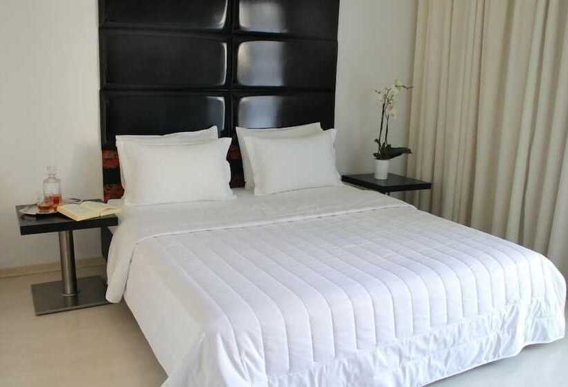 Номер Superior Вид на Город, Galaxy Art