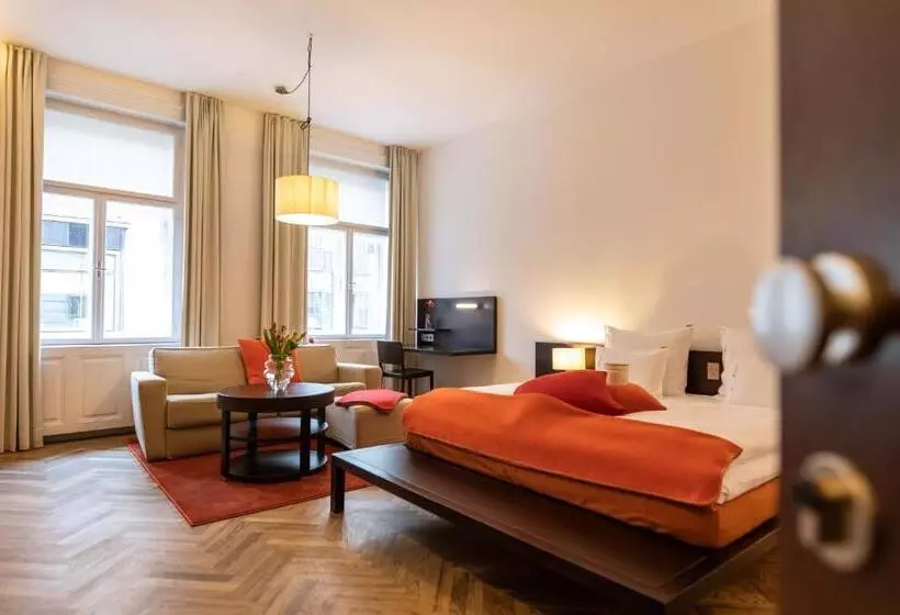 اتاق استاندارد چهار تخته, Hollmann Beletage Design & Boutique