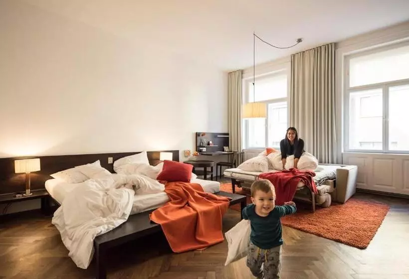 اتاق استاندارد چهار تخته, Hollmann Beletage Design & Boutique
