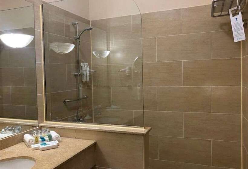 اتاق خانوادگی با چشم‌انداز جانبی دریا, Jaz Mirabel Resort