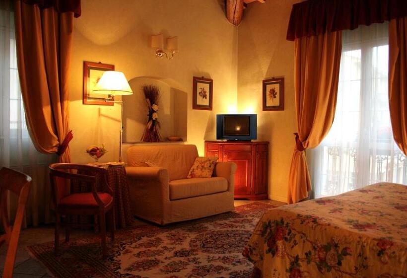 اتاق سوپریور, Rosary Garden