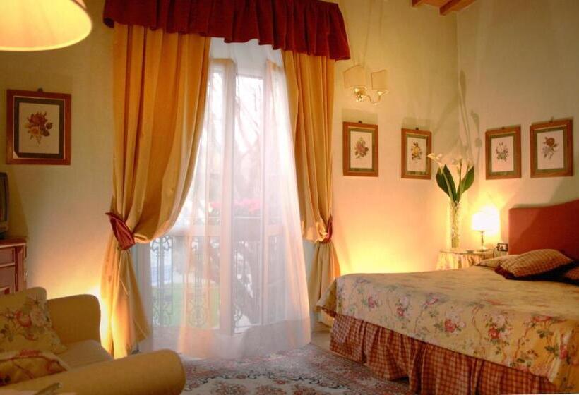 اتاق سوپریور, Rosary Garden