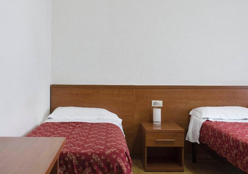 اتاق استاندارد سه نفره, Stromboli