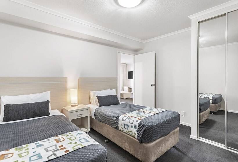 آپارتمان لوکس 2 خوابه, Landmark Resort