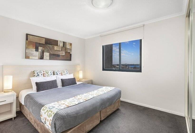 آپارتمان لوکس 2 خوابه, Landmark Resort