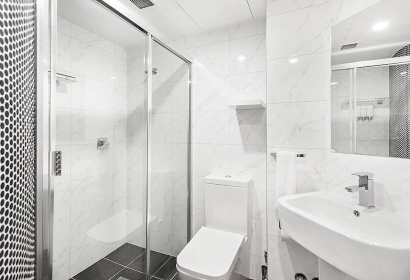 آپارتمان لوکس 2 خوابه, Landmark Resort